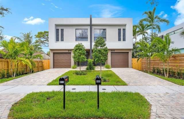 811 SW 10th Terrace photos photos