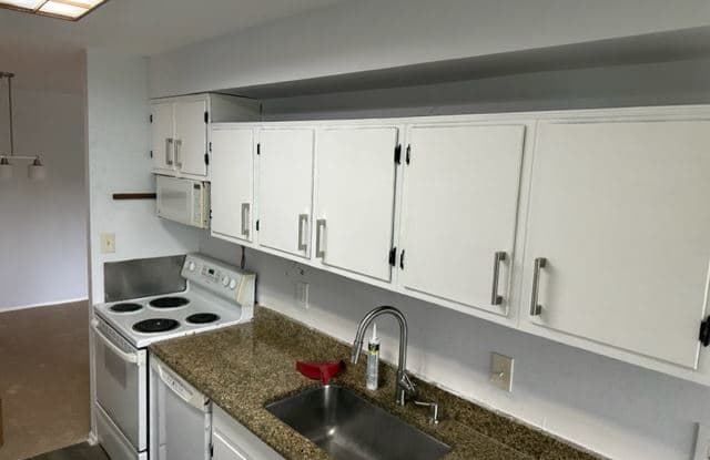 419 Christopher Ave 31 - 419 Christopher Avenue, Gaithersburg, MD 20879