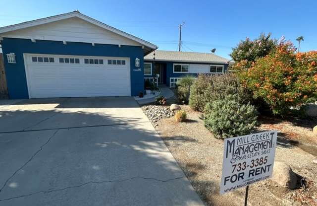 Newly Remodeled 3 Bedroom 2 Bathroom Home Close to Shopping and Restaurants!!! Gallery 1