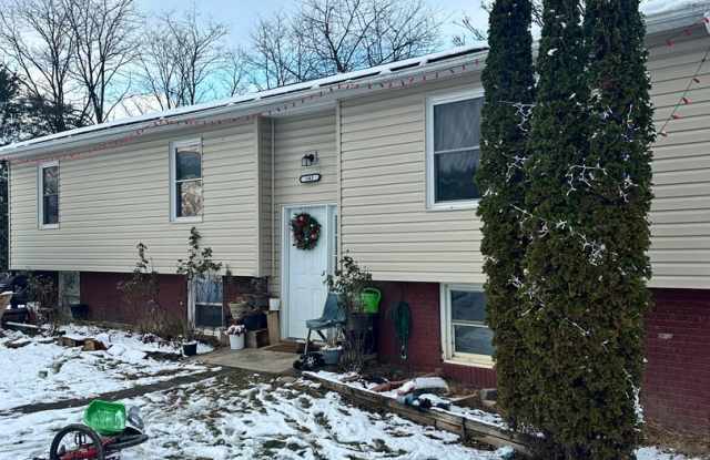 Apartment for Rent - 520 View Mount Circle, Rockingham County, VA 22846