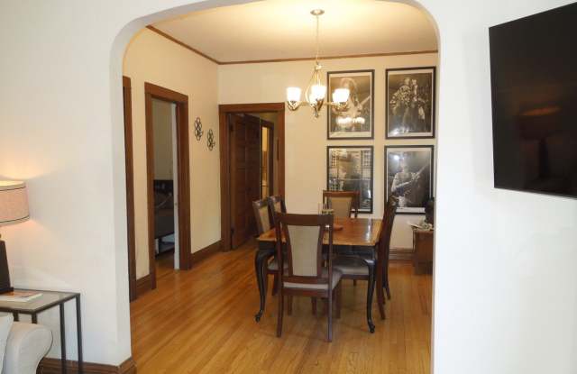 3501 N JANSSEN Avenue Gallery 4
