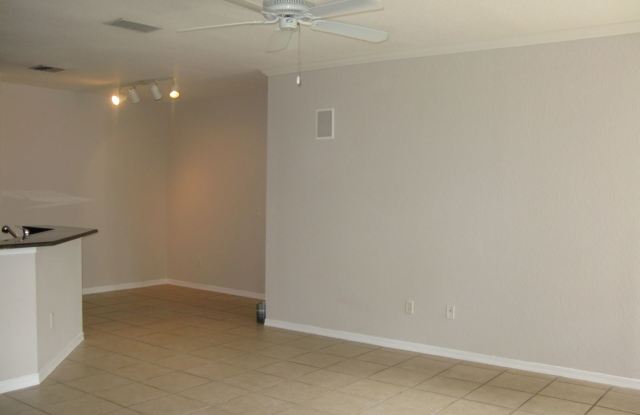 5225 Wellington Park Cir #B55 Gallery 4