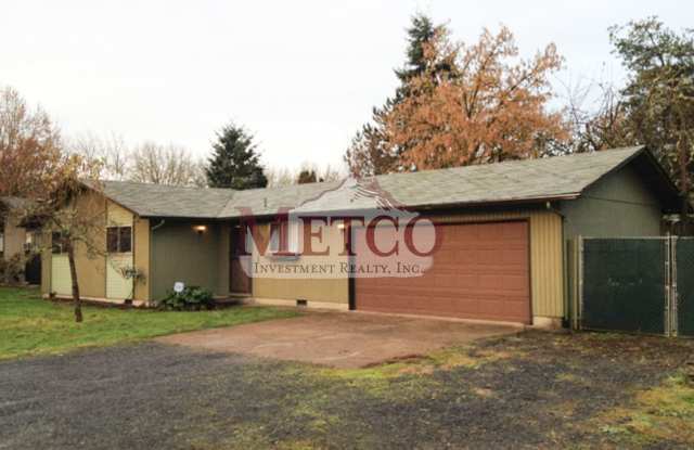 Darling 3 bedroom Springfield Home - 224 South 50th Place, Springfield, OR 97478