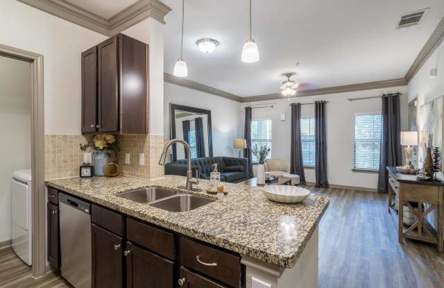 Avenues at Tuscan Lakes Gallery 1