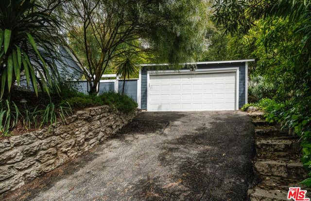 2850 Nichols Canyon Road photos photos
