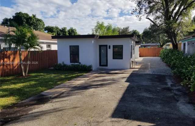 1756 NE 94th St photos photos