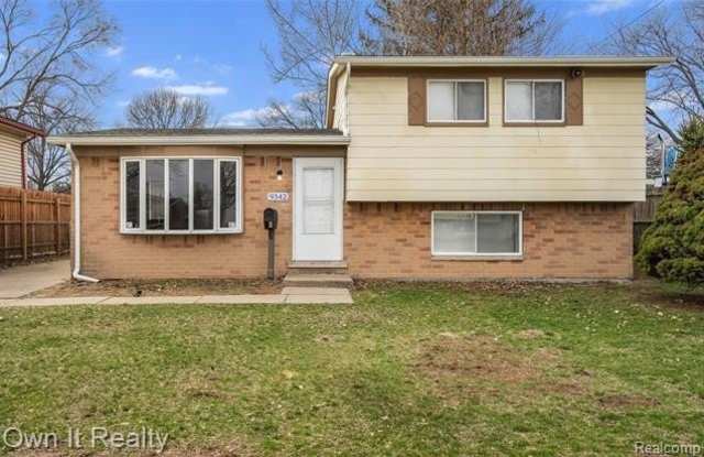 9342 Birch Street photos photos