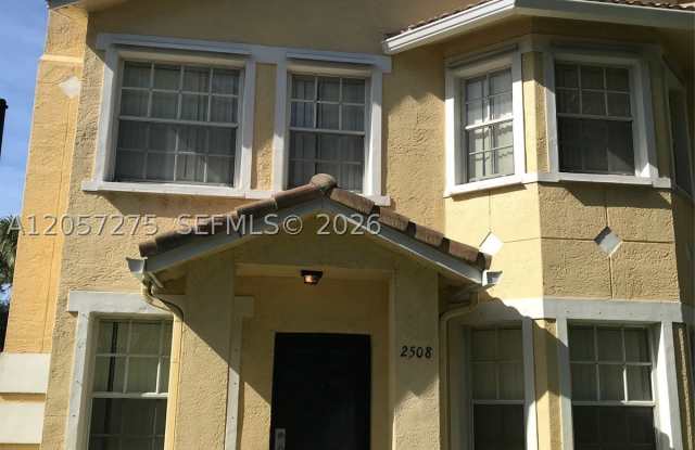 2508 Belmont Ln Gallery 1