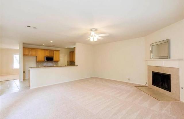 6305 Hilltop Drive Gallery 3