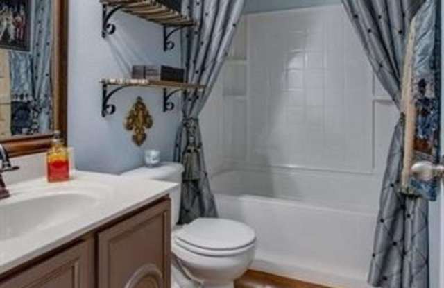 12800 Feathering Drive Gallery 4