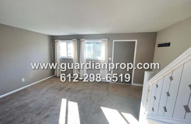 Oakdale Townhouse Available Now, New Carpet, Open Floor Plan, Large Balcony, 2 Car Attached Garage Gallery 4