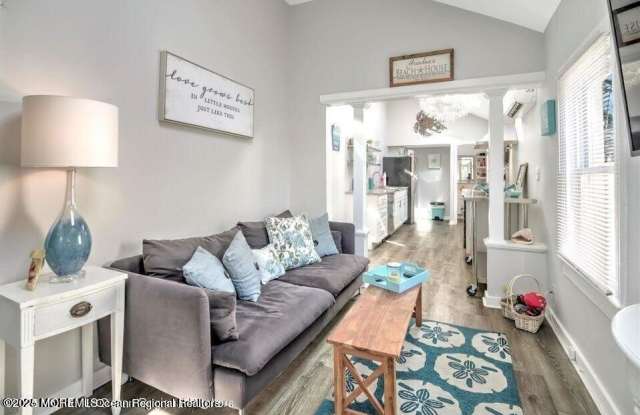 604 1/2 12th Avenue photos photos