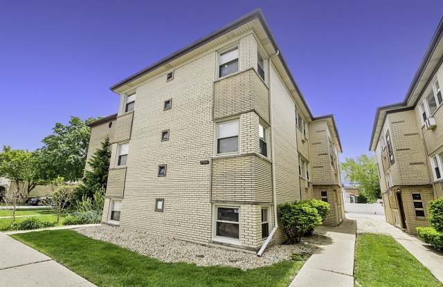 7405 W Fullerton Avenue photos photos