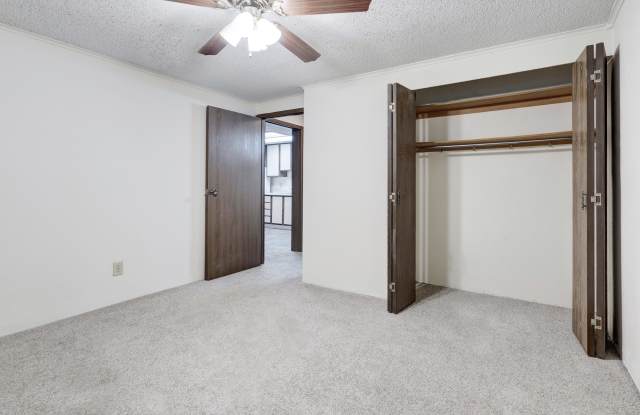 Stonehenge Apartments Gallery 3