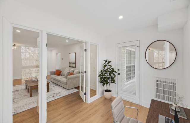 Rosslyn Heights Gallery 4