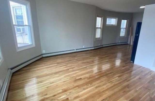 180 N 12Th St Gallery 2