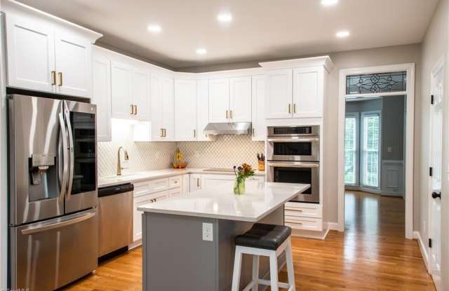 4330 Greenbrier Farm Road Gallery 4