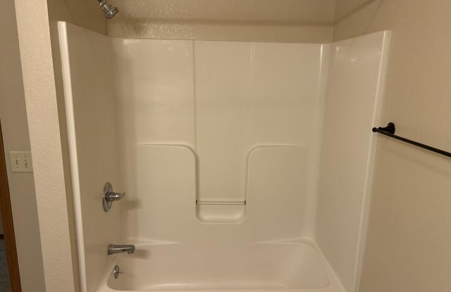 104 W Pearl St - 104 West Pearl Street, Thomasboro, IL 61878