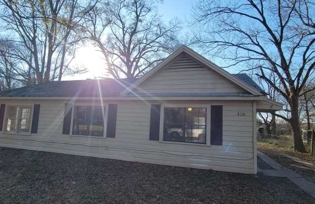 Lovely 3/1 with large rooms and tons of natural light! - 4136 Marston Avenue, Shreveport, LA 71109