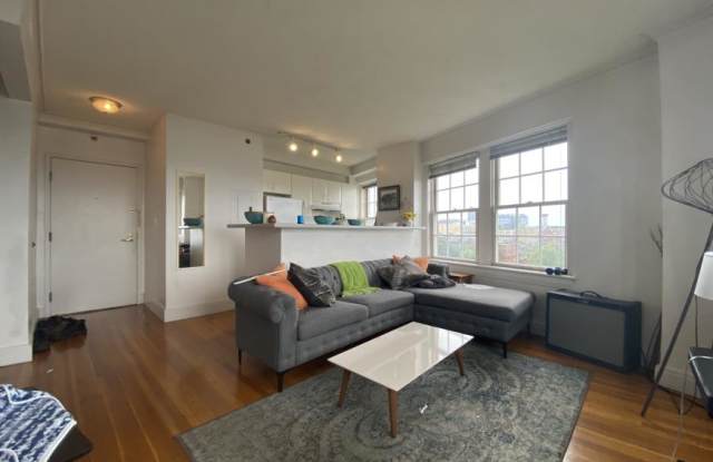 534 Beacon St. Gallery 3