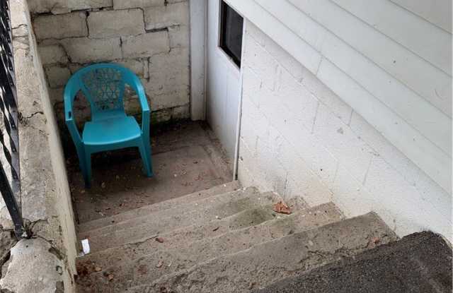 33 S Carroll Street Gallery 4