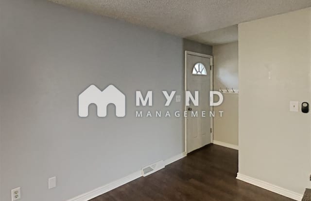 4246 E Maplewood Way Gallery 4