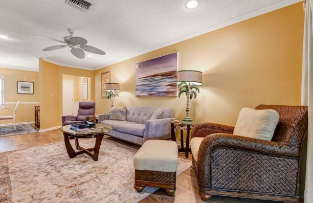 ** PARK SHORE ** 2 BED / 2 BATH - CONDO - 55+ COMMUNITY - SEASONAL OR SHORT TERM RENTAL Gallery 4
