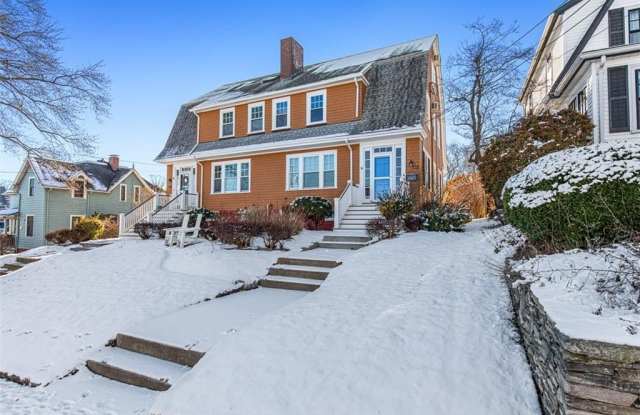 118 Ocean Avenue - 118 Ocean Avenue, Cranston, RI 02905