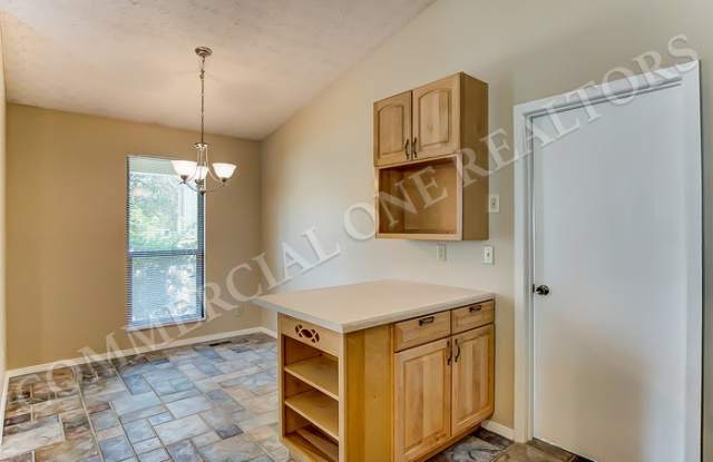 1953 Starbridge Court Gallery 4