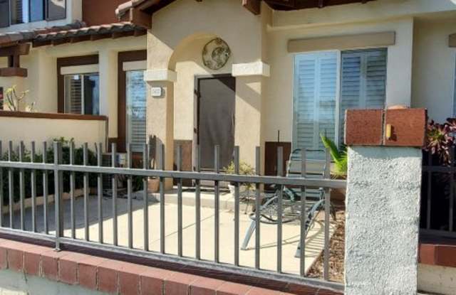 2 bed/ 2.5 Bath Condo in the city of Tustin Ca - 2422 Sunningdale Drive, Tustin, CA 92782