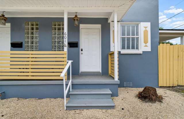 601 SWANN Drive Gallery 2