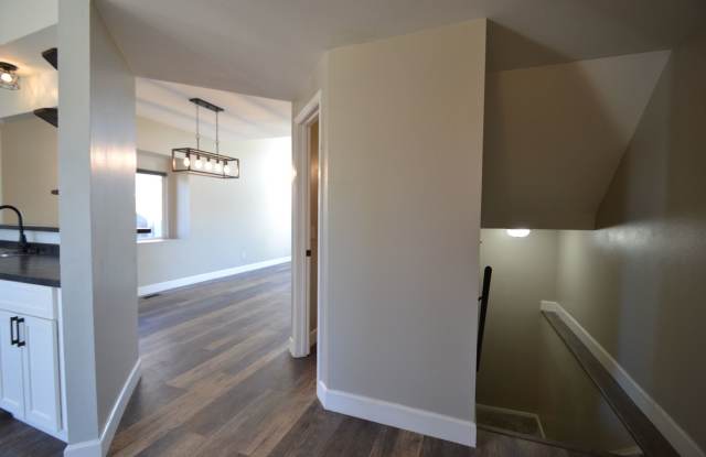 Updated 4 Bedroom Home Available Now! Gallery 3