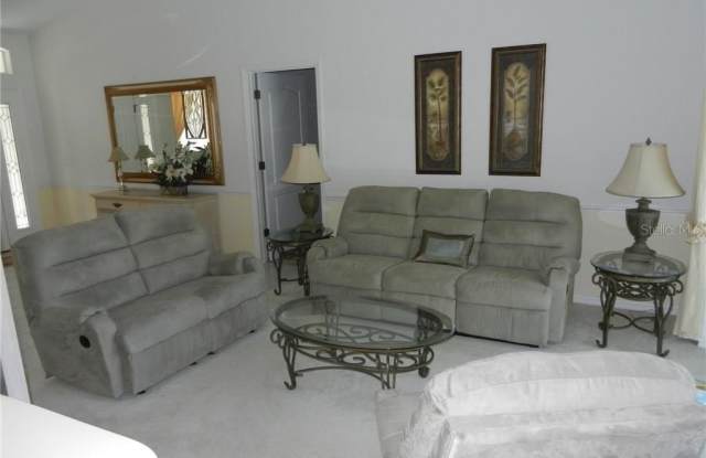 589 ROTONDA Circle Gallery 4