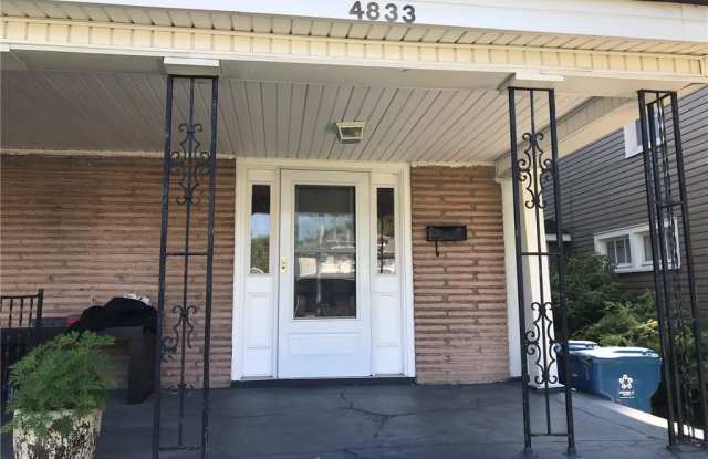 4833 North College Avenue Gallery 2