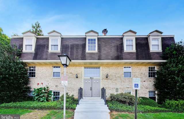 862 COLLEGE Parkway Gallery 1