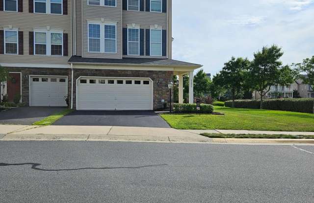 41904 DIABASE Square photos photos