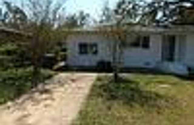 4911 Kinnear Avenue Gallery 1