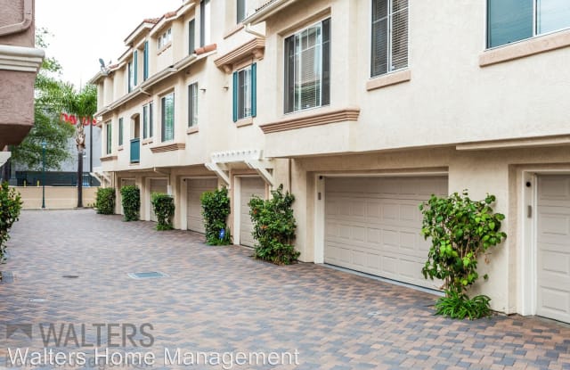 942 Camino de la Reina #21 - 942 Camino De La Reina, San Diego, CA 92108