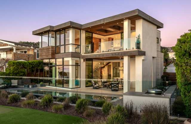 Luxury Coastal Escape w/ Resort-Style Amenities & Stunning Views Gallery 3