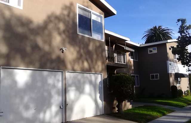 2070 Locust Avenue photos photos