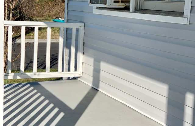 Coming Soon! Cute Home with Water View. Walk to Shops and Water. Downtown Morehead City Gallery 4