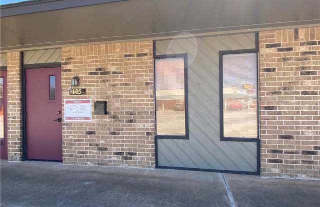 9212 N Rockwell Avenue Gallery 2
