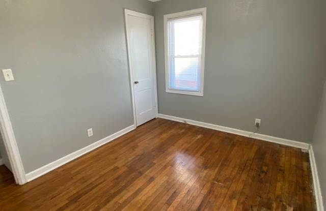 3 Bedroom, 1 Bath Single Family Home 430 Lester St Waterloo, IA 50703 Gallery 4