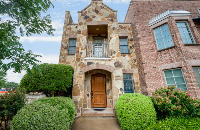 1214 S Adams St - 1214 South Adams Street, Fort Worth, TX 76104