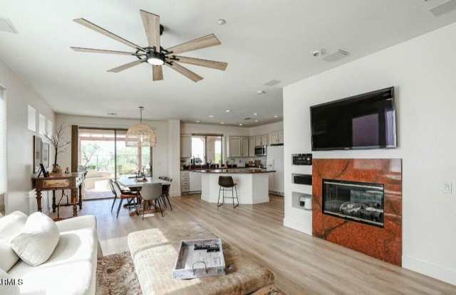 2423 W SHADOW GLEN Court Gallery 3
