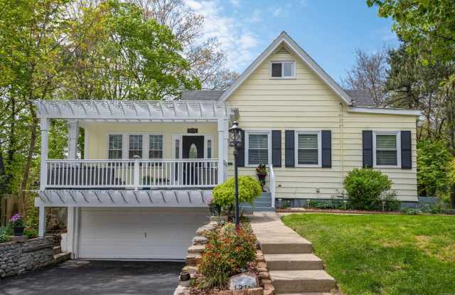 1211 Isis Avenue photos photos