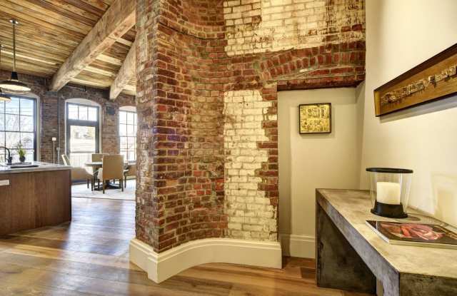 15 Church Street/Watchcase Gallery 3