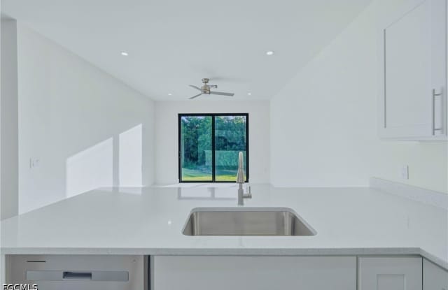 5300 28th Street SW Gallery 3