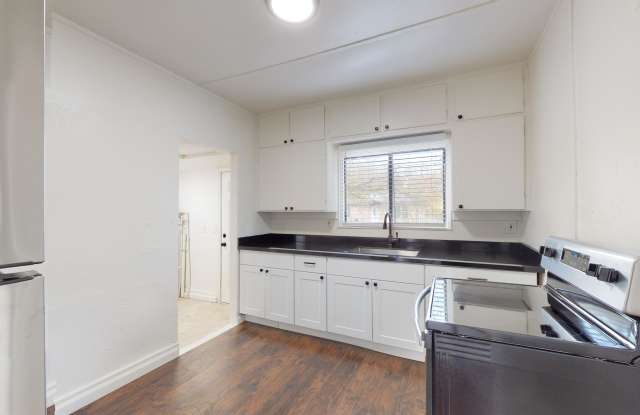 1889 3rd Street - 1889 3rd Street, Anderson, CA 96007