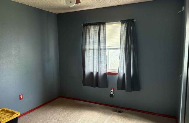 915 Lake Avenue photos photos